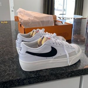 Nike Blazer Low platform
